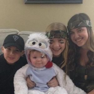 Meet your Posher, Debbie